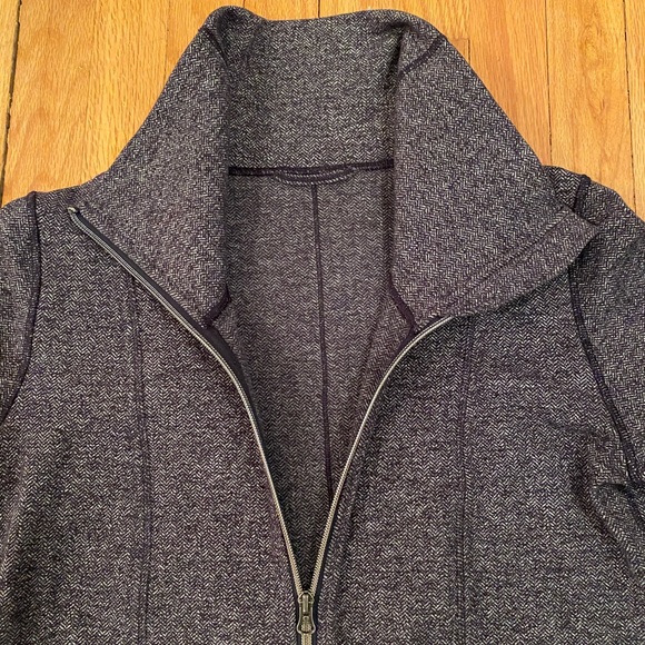 Lulu Lemon full zip jacket. - Picture 14 of 14